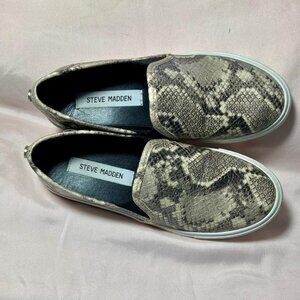 Steve Madden Women's Sz 6.M Shoes Gray White Vegan Snakeskin Casual Low Sneakers